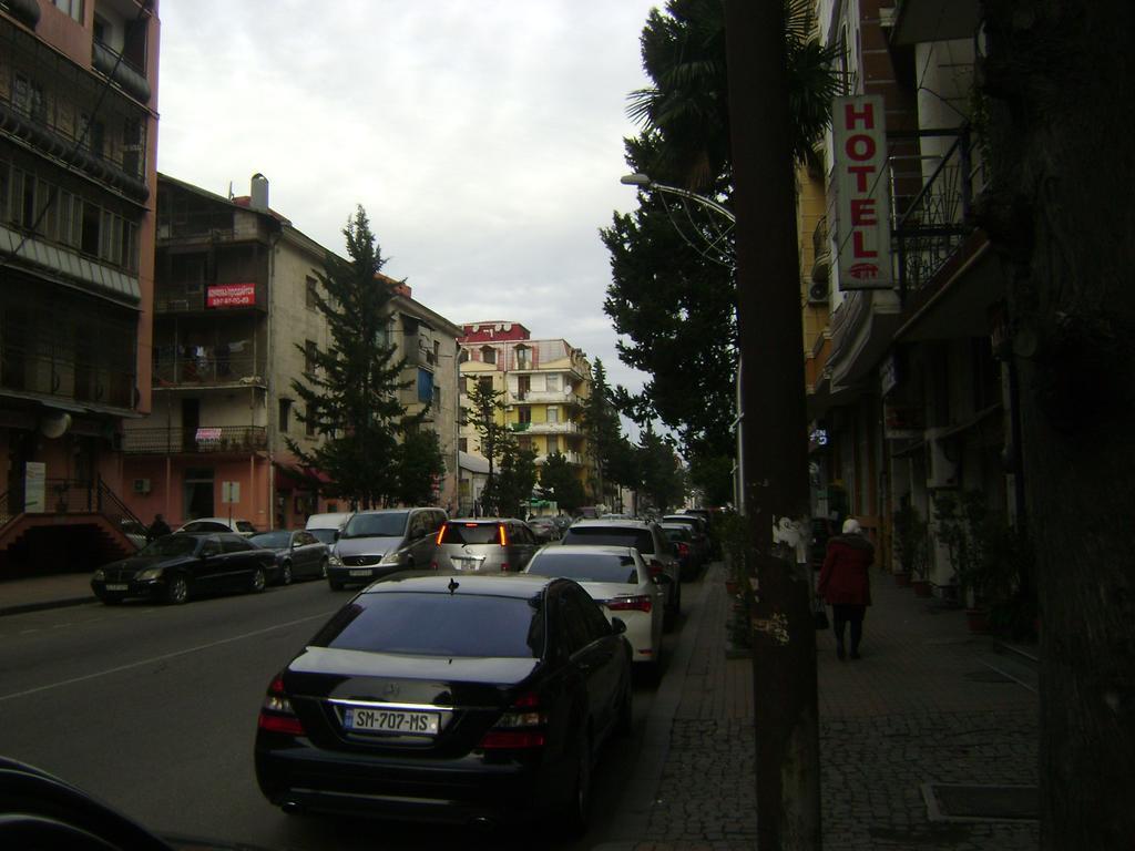 Guesthouse Melikishvili 57 Batumi Exterior photo